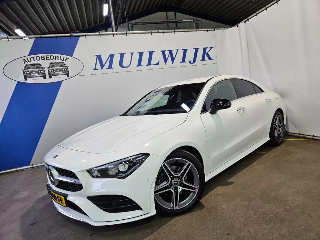 Mercedes-Benz CLA -Klasse 180 Business Solution AMG / Camera / Sfeer / NL Auto