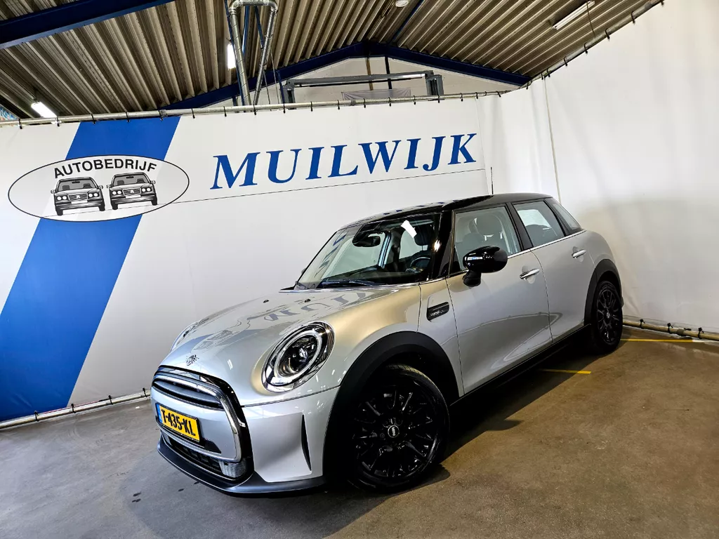MINI Cooper 1.5 Camden Edition / Climate / Cruise / LED / NL Auto