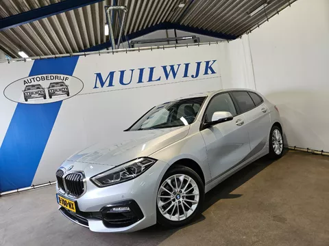 BMW 1 Serie 118i Executive Edition / Virtual / Sportstoelen / LED / NL Auto