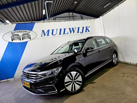 Volkswagen Passat Variant 1.4 TSI PHEV GTE / IQ Light / Trekhaak / Camera / Winterpack