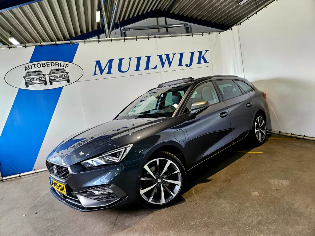 SEAT Leon Sportstourer 1.4 TSI eHybrid PHEV FR / Trekhaak / Pano / Vol!