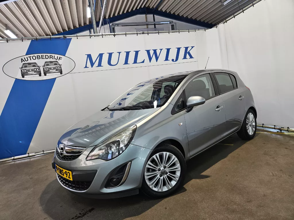 Opel Corsa 1.4-16V Cosmo / Stoel / Stuurverwarming / NL Auto