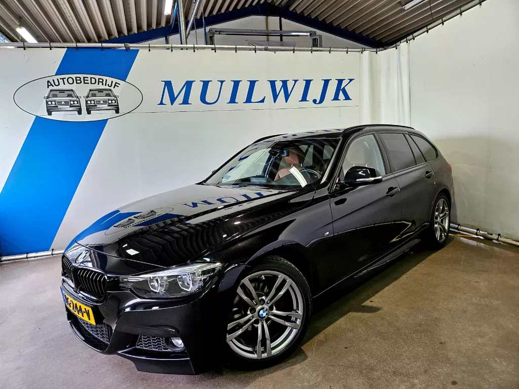 BMW 3 Serie Touring 318i M Sport Edition Shadow Executive / Virtual / Leder / NL Auto