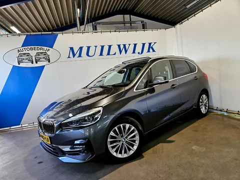 BMW 2 Serie Active Tourer 220i High Executive Edition / Trekhaak / Pano / Camer